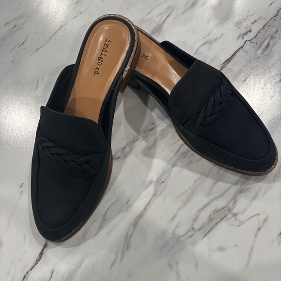 Indigo Women's Black Mules with Braided Detail size 8 - Picture 2 of 13
